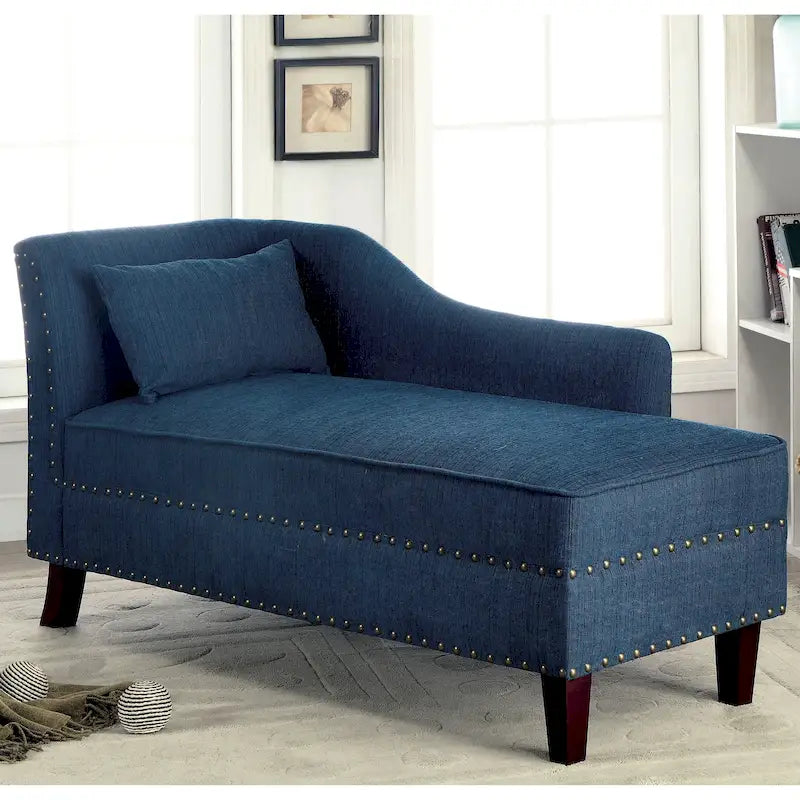 Chaise longue Sing Transitional en tissu avec garniture cloutée, par Furniture of America-11