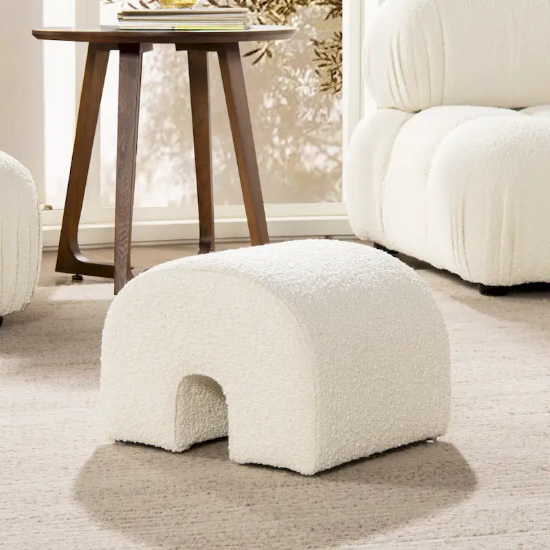 Pouf repose-pieds arqué Bridge 16 en fausse fourrure bouclée et tissu sherpa-16