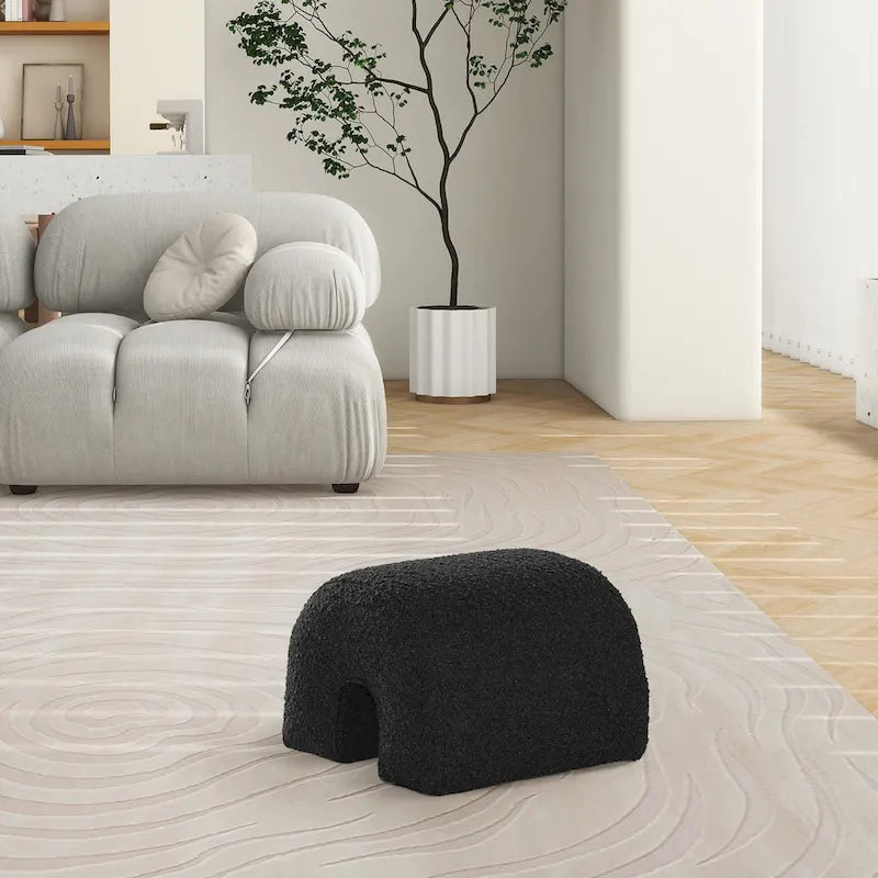 Pouf repose-pieds arqué Bridge 16 en fausse fourrure bouclée et tissu sherpa-11
