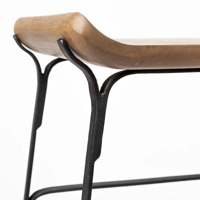Tabouret de bar Conan, assise en bois massif brun moyen et structure en métal noir - 38,1 cm (L) x 40,6 cm (l) x 63,5 cm (H)-10